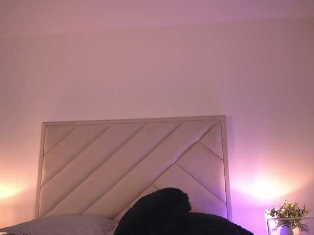 Sofia-Jones live webcam show