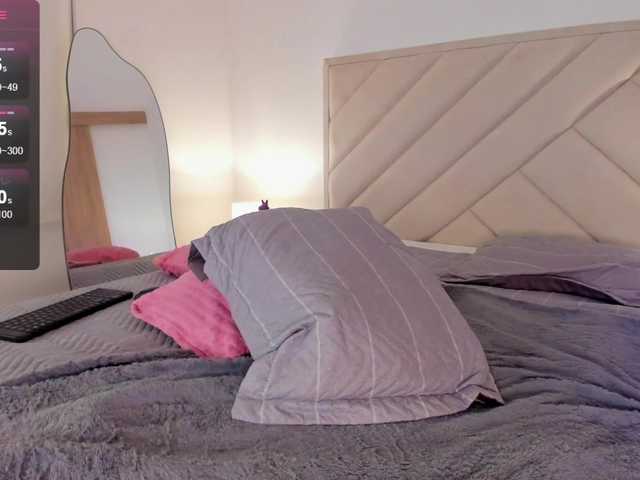 Sofia-Jones live cam on BongaCams