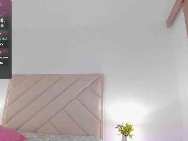 Sofia-Jones webcam