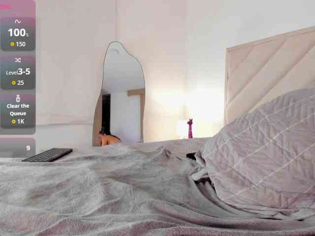 Sofia-Jones webcam