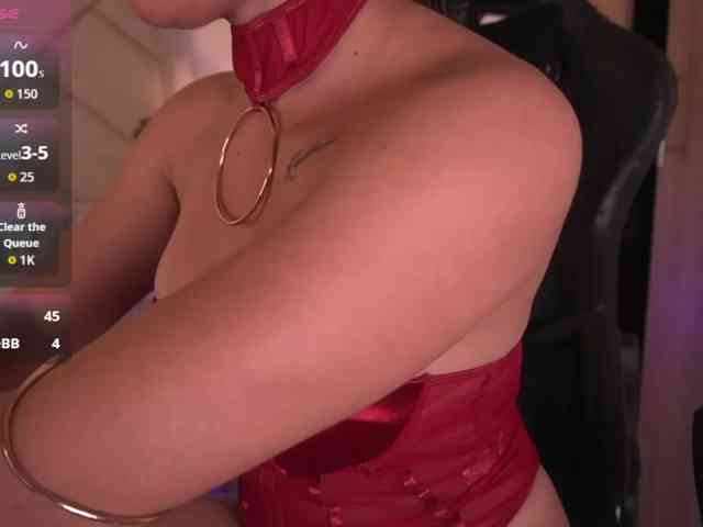 Sofia-Jones webcam