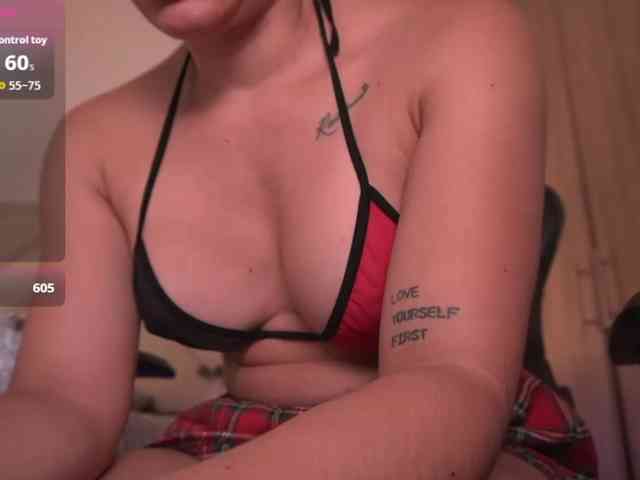 Sofia-Jones webcam