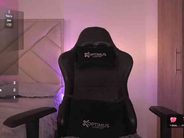 Sofia-Jones webcam