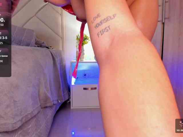 Sofia-Jones webcam