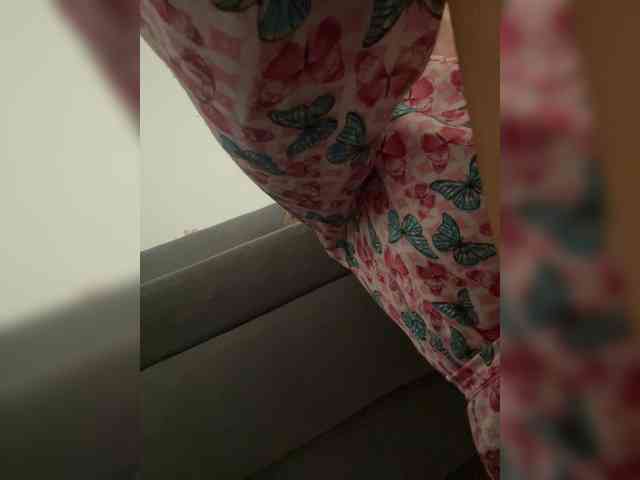 Sofia-Jones webcam