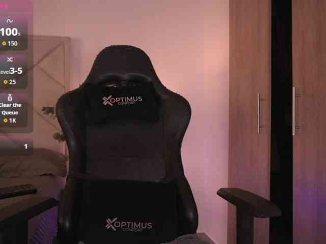Sofia-Jones webcam