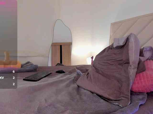 Sofia-Jones webcam