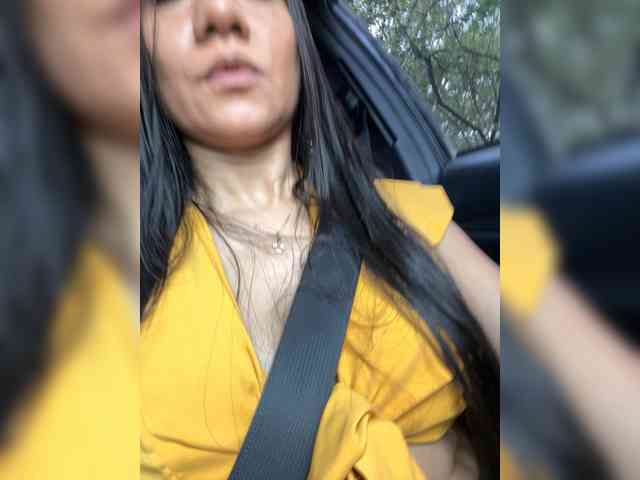 Sofia-Jones webcam