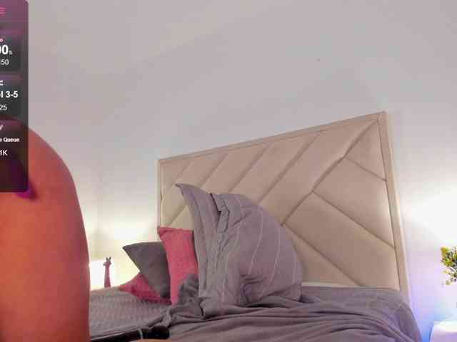 Sofia-Jones webcam