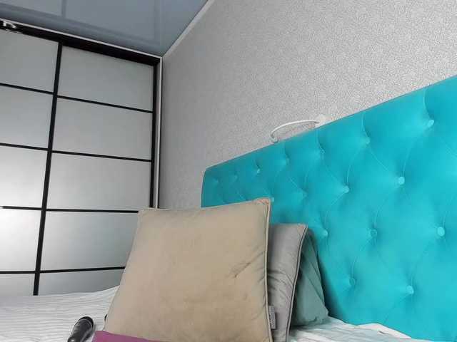 NaughtyBlond4