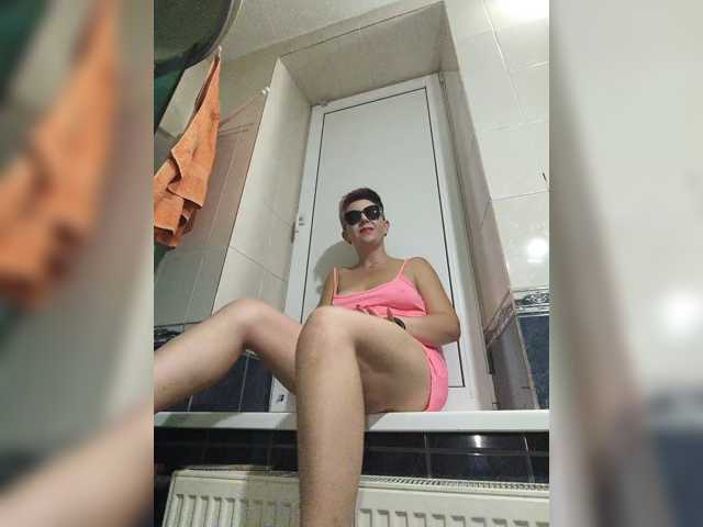 BUSINKA-25 live cam on BongaCams