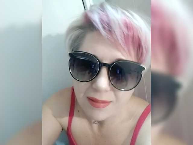 BUSINKA-25's BongaCams show and profile