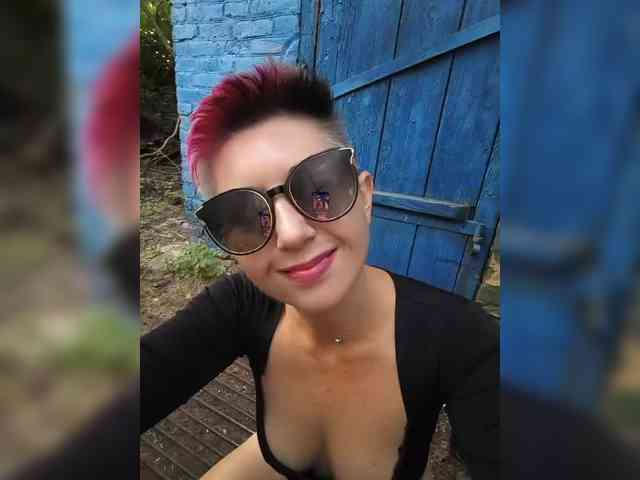 BUSINKA-25 Sex Cam Show