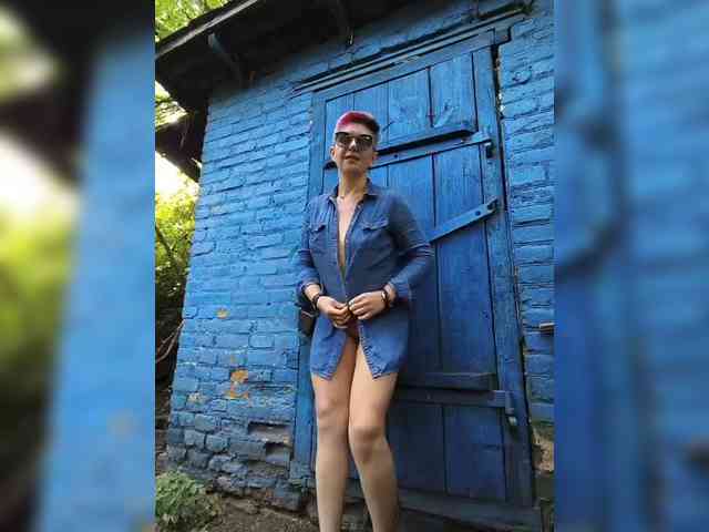 BUSINKA-25 Sex Cam Show