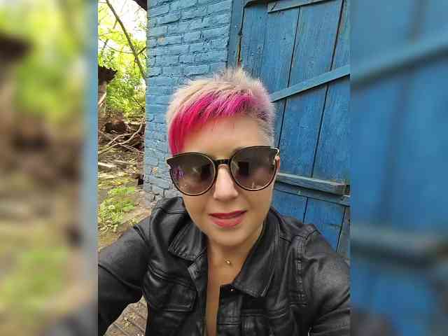 Este modelo está ao vivo agora. BUSINKA-25