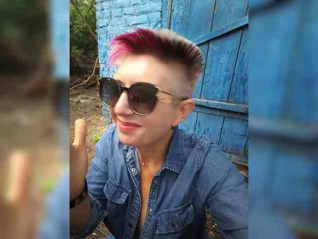 Model: ___---___