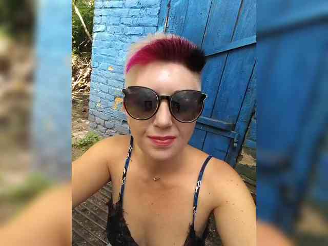 BUSINKA-25 Sex Cam Show