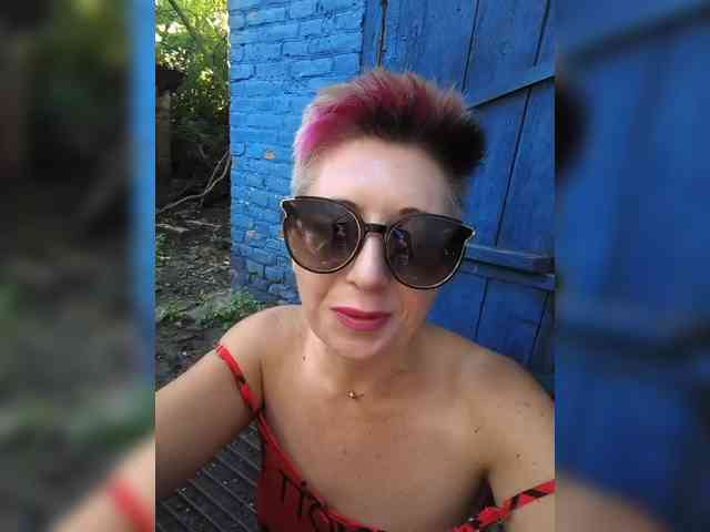 BUSINKA-25 Sex Cam Show