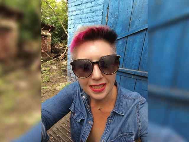 BUSINKA-25 Sex Cam Show
