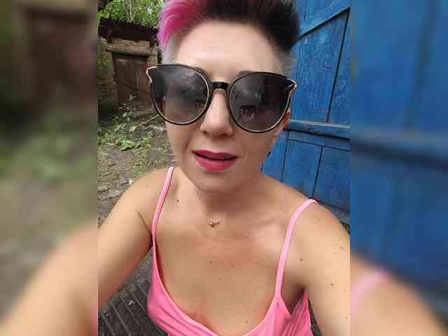 BUSINKA-25 Sex Cam Show