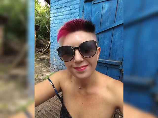 BUSINKA-25 Sex Cam Show