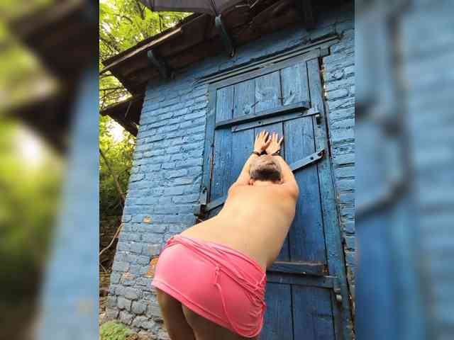 Model: ___---___
