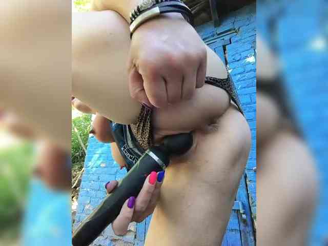 BUSINKA-25 Sex Cam Show