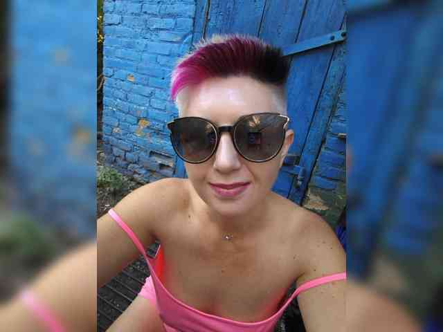 BUSINKA-25 Sex Cam Show