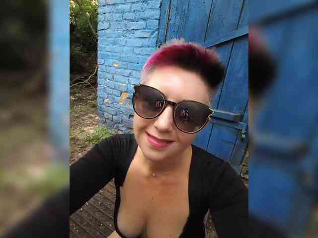 BUSINKA-25 Sex Cam Show
