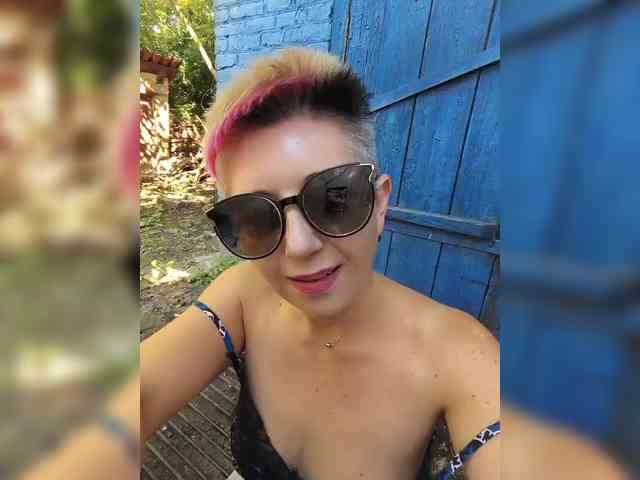 BUSINKA-25 Sex Cam Show