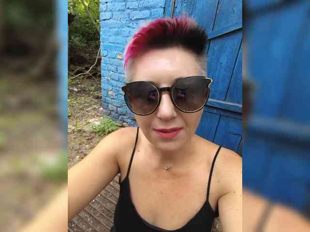 BUSINKA-25 Sex Cam Show