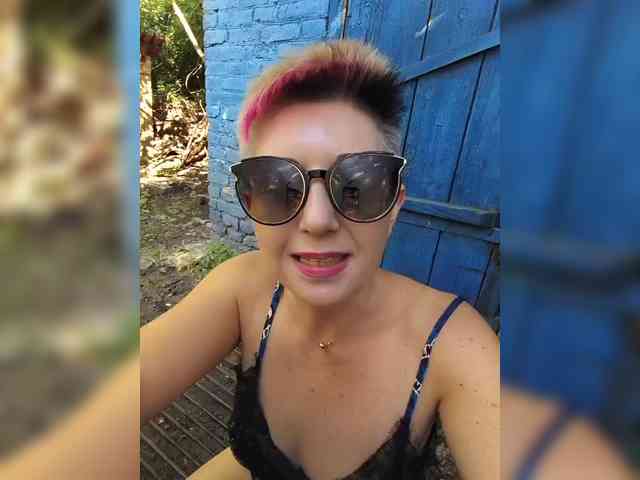 BUSINKA-25 Sex Cam Show