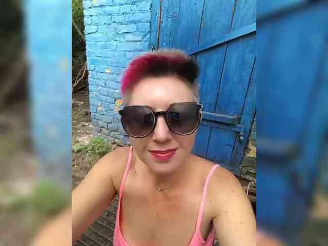 BUSINKA-25 Sex Cam Show