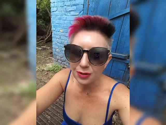 BUSINKA-25 Sex Cam Show