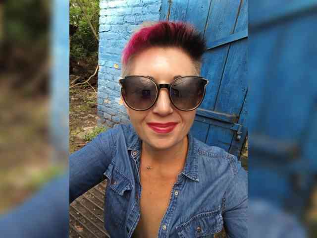 BUSINKA-25 Sex Cam Show