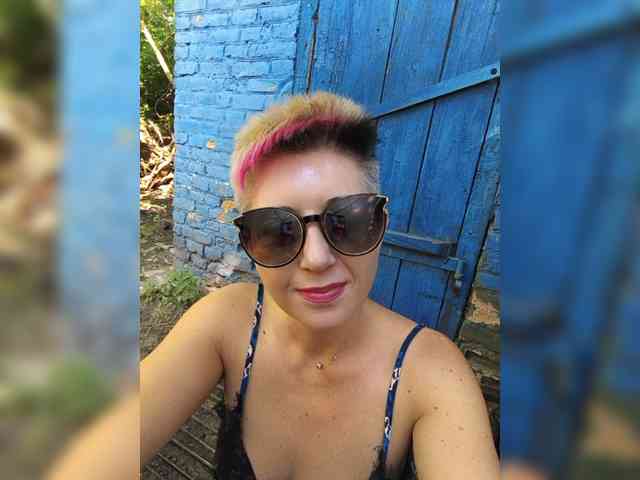 BUSINKA-25 Sex Cam Show