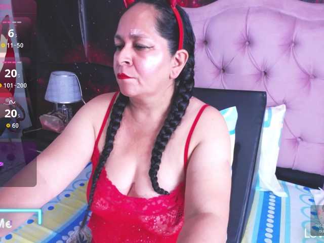 NicolTamara live cam on BongaCams