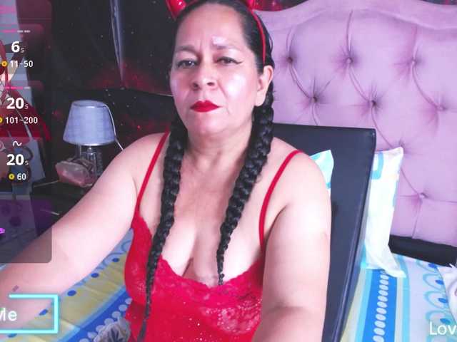 NicolTamara live cam on BongaCams