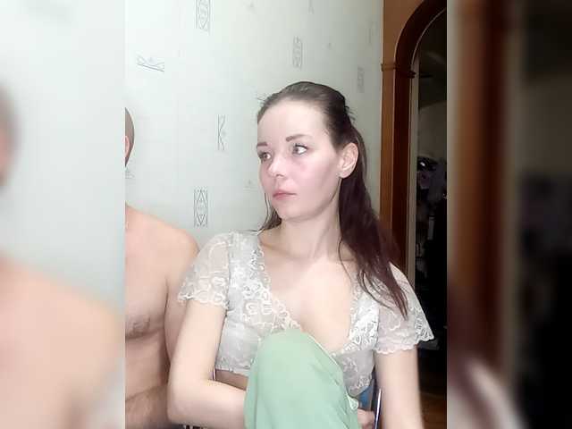 le modèle TotoJojo777 est en webcam porno dans un show sur le site bongacams, il possède les tags suivants: White/Caucasian,Brunette,Shaved