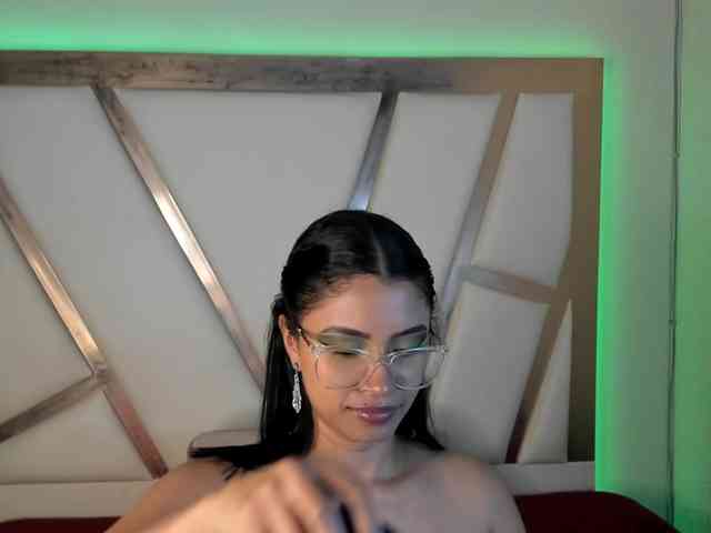 PaulinaBelush webcam
