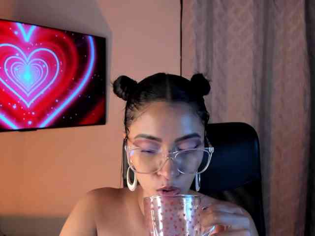 PaulinaBelush Sex Cam Show