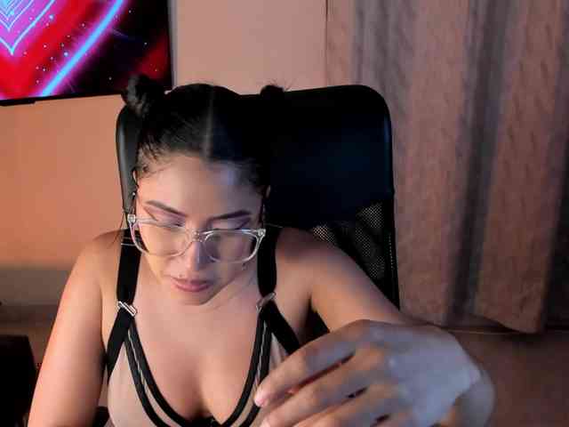 PaulinaBelush webcam