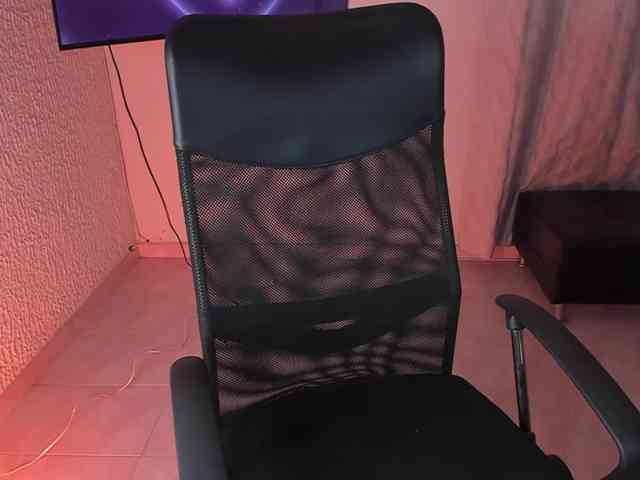 Model: PaulinaBelush