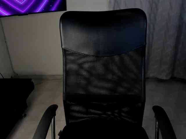 PaulinaBelush webcam