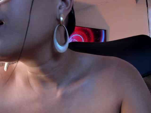 PaulinaBelush webcam