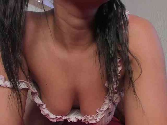 PaulinaBelush webcam