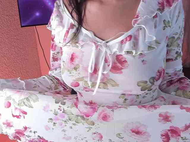 PaulinaBelush webcam