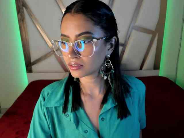 PaulinaBelush webcam