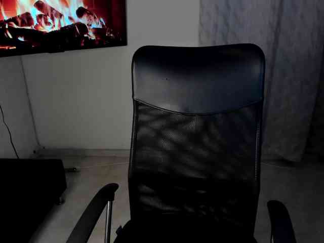 PaulinaBelush webcam
