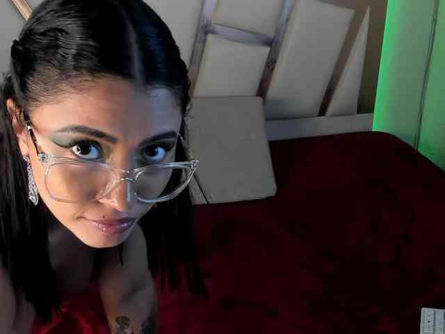 PaulinaBelush webcam